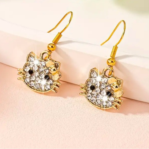 Hello Kitty Crystal Rhinestone Bling Dangle Drop Gold Tone Earrings NEW - Picture 4 of 11